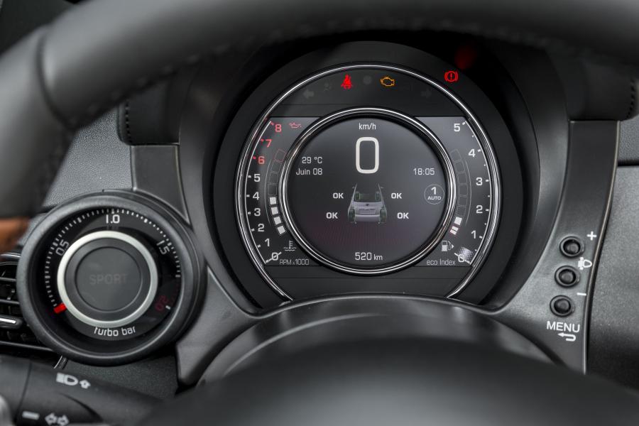 Панель приборов Abarth 595C Competizione 2012 года  (фото 37 из 41)